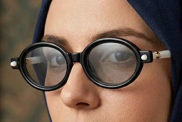 عینک زنانه آفتابی و بلوکات مناسب محافظت از چشم و استفاده روزمره